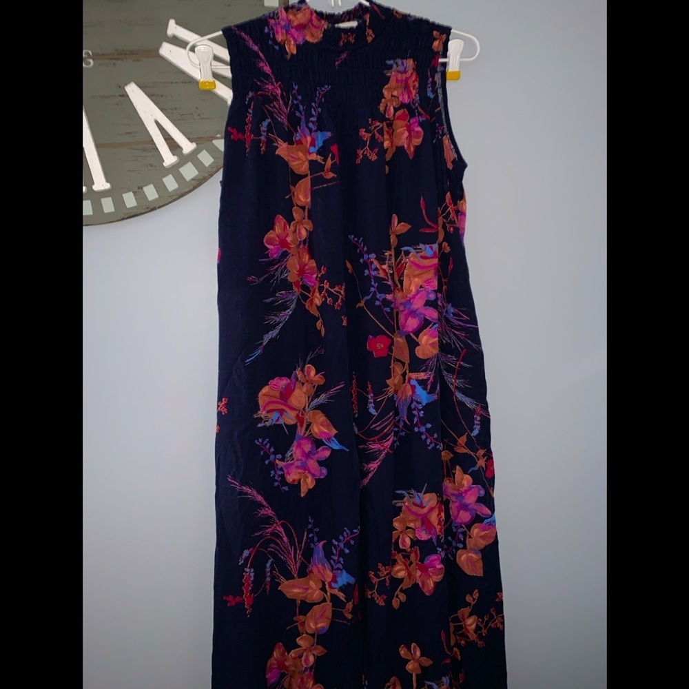 3/20🌟A New Day long navy blue floral maxi dress size small